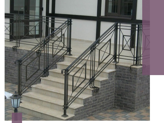 Перила для крыльца в Людинове — монтаж, изготовление и установка