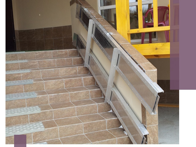 Откидные пандусы под ключ в Людинове — монтаж и демонтаж