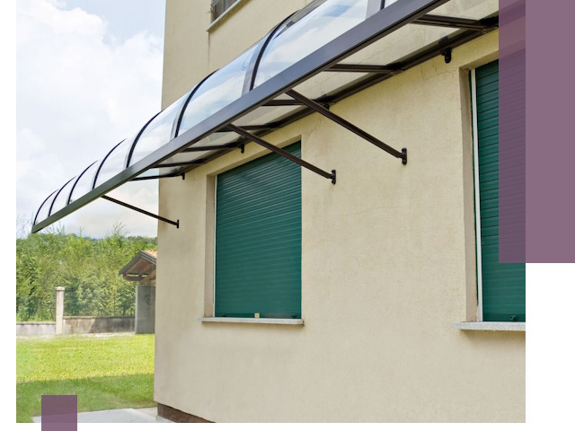Козырьки над окнами в Людинове — изготовление и монтаж по выгоде